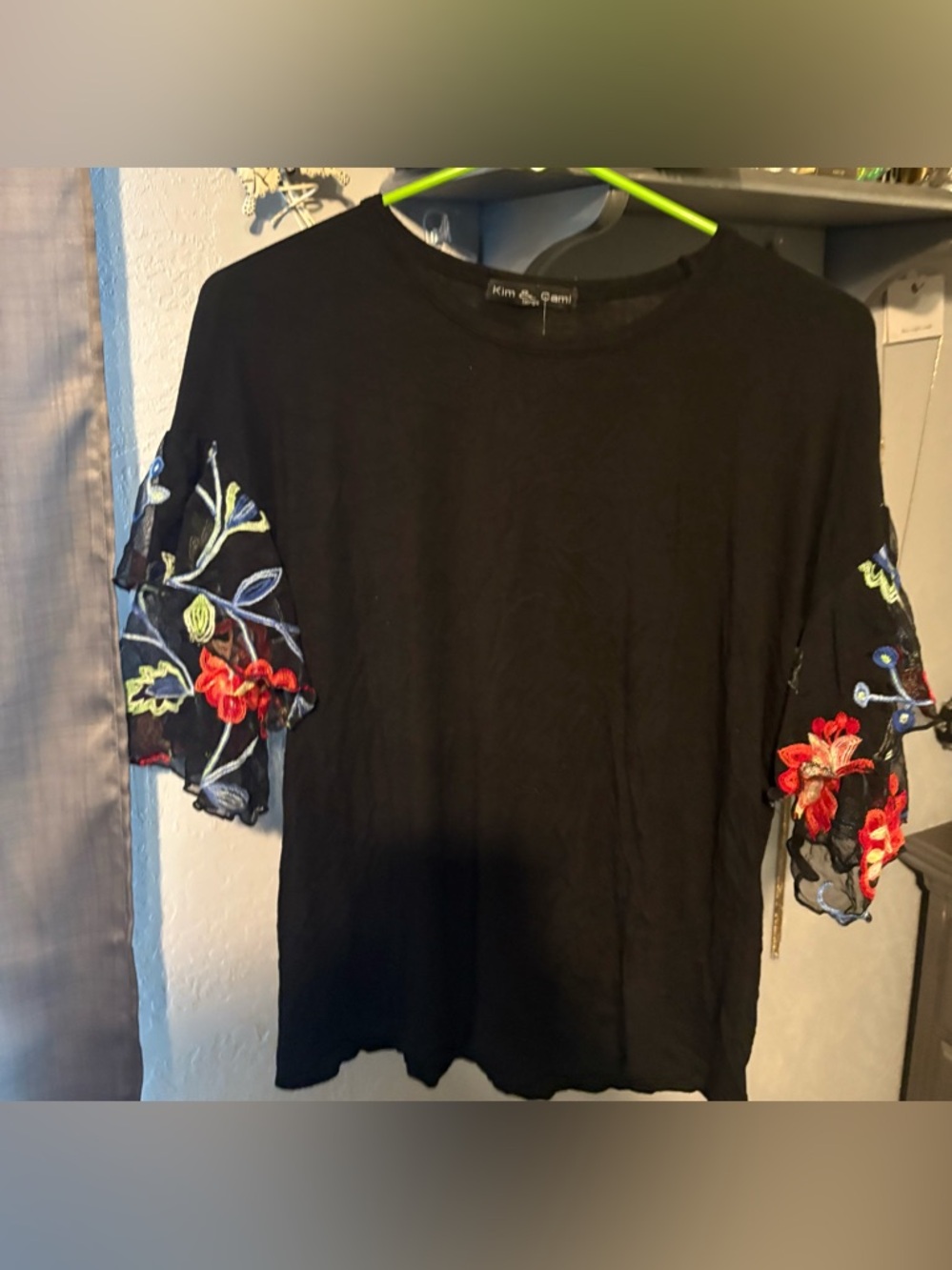 Women’s Size Large Shirt
